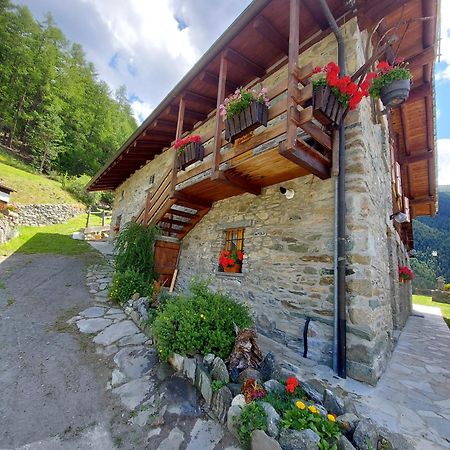 Monolocale Di Montagna Guest House Gressan Exterior foto