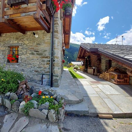Monolocale Di Montagna Guest House Gressan Exterior foto